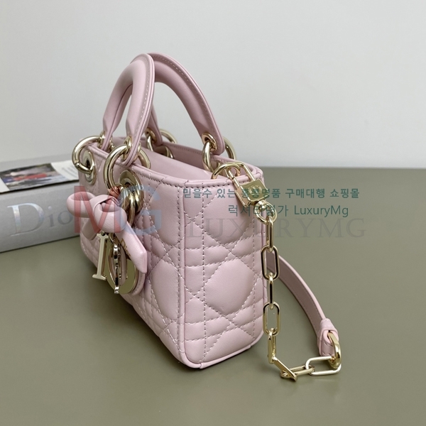 ��� ���̵� �� ���̹� M599090-103