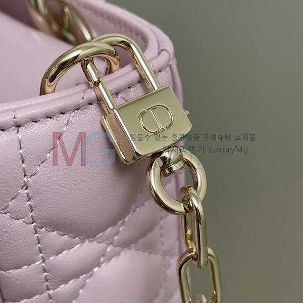 ��� ���̵� �� ���̹� M599090-103