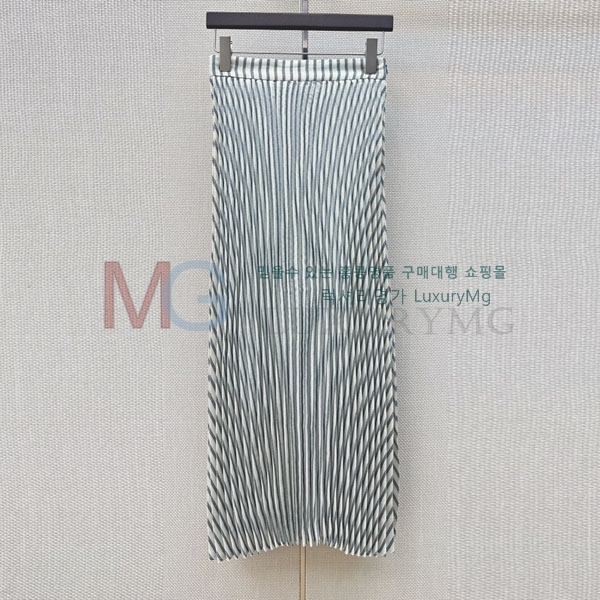 ���� ���ڷ� ��ġ�ڸ� ��ĿƮ BC345025-3