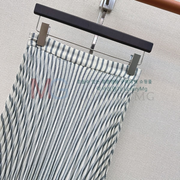 ���� ���ڷ� ��ġ�ڸ� ��ĿƮ BC345025-3
