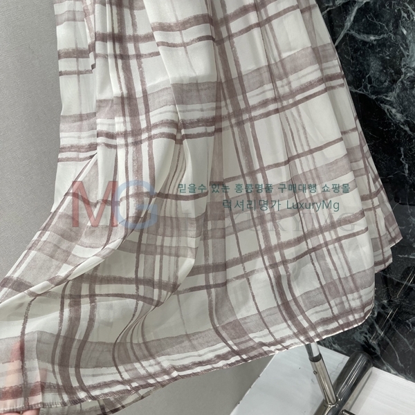 ���� ���ڷ� ��ġ�ڸ� ��ĿƮ BC346034
