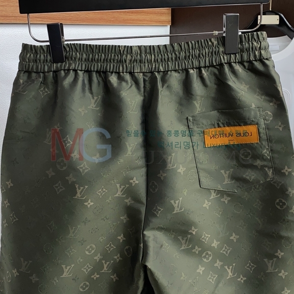 ���� ���̺��� �ݹ��� L979674