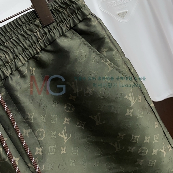 ���� ���̺��� �ݹ��� L979674