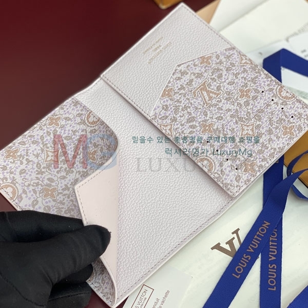 ���̺��� �н���Ʈ Ŀ�� �������� M28990-4