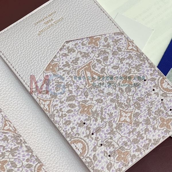 ���̺��� �н���Ʈ Ŀ�� �������� M28990-4