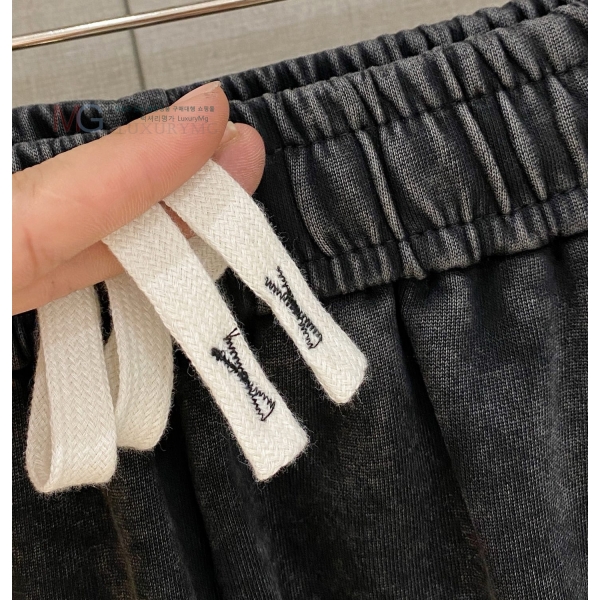 ���� ũ������ �ݹ��� 23436111-1