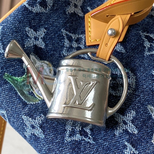 ���̺��� ���� ���ǵ� M27557-200