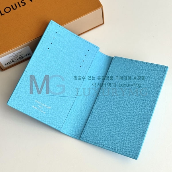 ���̺��� �н���Ʈ Ŀ�� �������� M27653-1
