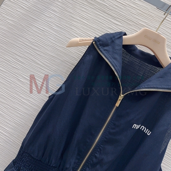 ���� �̿�̿� ���ǽ� MIU345026-8