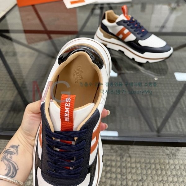 ���� �����޽� �ȭ HR906552-3