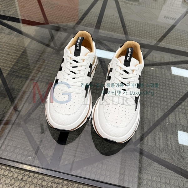 ���� �����޽� �ȭ HR906552