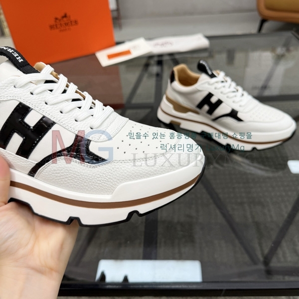 ���� �����޽� �ȭ HR906552
