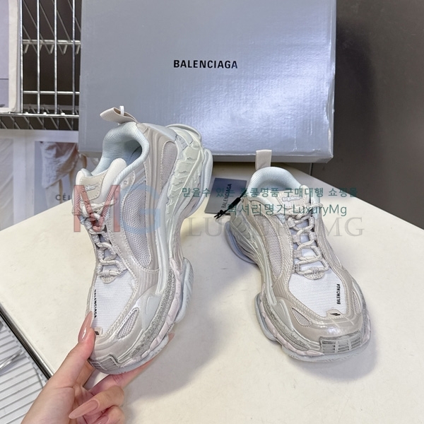 �������� �߷��þư� ����Ŀ�� BA81171-4