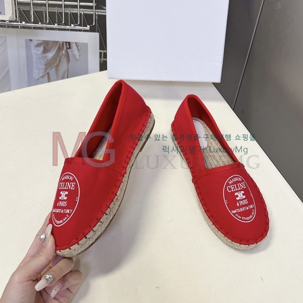 ������ �����ĵ� �÷����� SS477809-3