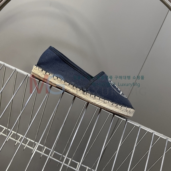 ������ �����ĵ� �÷����� SS477809