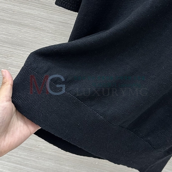 ���� ���ڷ� ��ġ�ڸ� ���� Ƽ���� BC23053-7