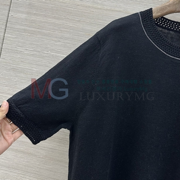 ���� ���ڷ� ��ġ�ڸ� ���� Ƽ���� BC23053-7