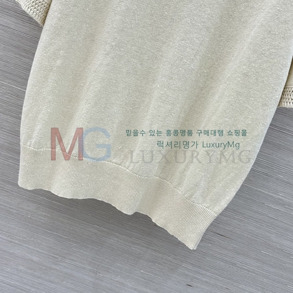���� ���ڷ� ��ġ�ڸ� ���� Ƽ���� BC23053-8