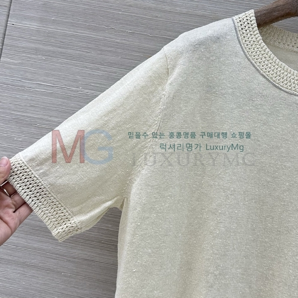 ���� ���ڷ� ��ġ�ڸ� ���� Ƽ���� BC23053-8