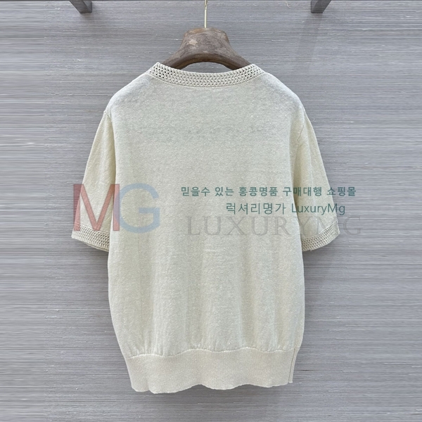 ���� ���ڷ� ��ġ�ڸ� ���� Ƽ���� BC23053-8