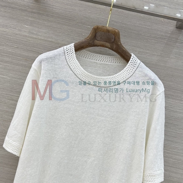 ���� ���ڷ� ��ġ�ڸ� ���� Ƽ���� BC23053-9