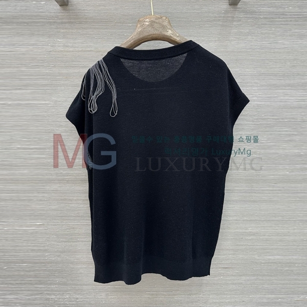 ���� ���ڷ� ��ġ�ڸ� ���� Ƽ���� BC23053-4