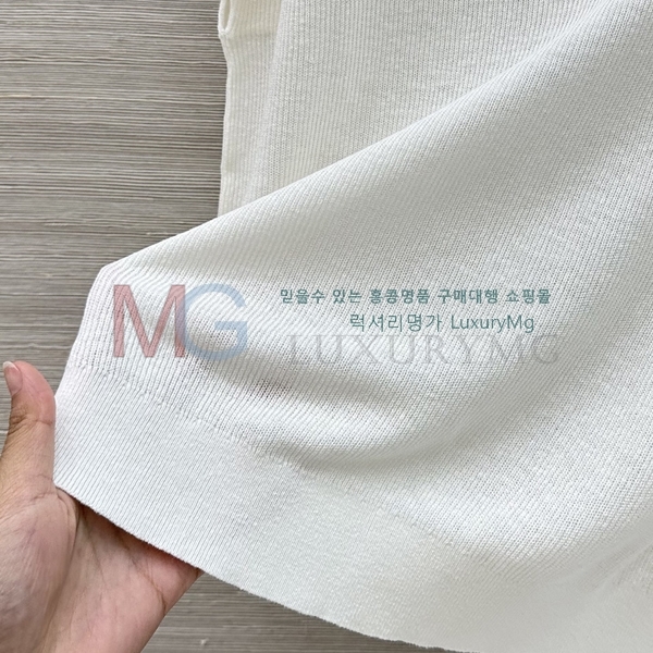 ���� ���ڷ� ��ġ�ڸ� ���� Ƽ���� BC23053-6