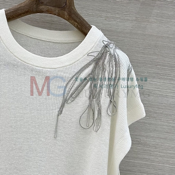 ���� ���ڷ� ��ġ�ڸ� ���� Ƽ���� BC23053-6