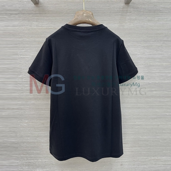 ���� ��**�� ���� Ƽ���� MO936370-4