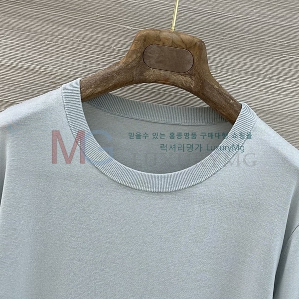 ���� ���ڷ� ��ġ�ڸ� ���� Ƽ���� BC5443780-2