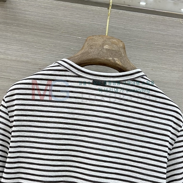 ���� ���ڷ� ��ġ�ڸ� ���� Ƽ���� BC23053-10
