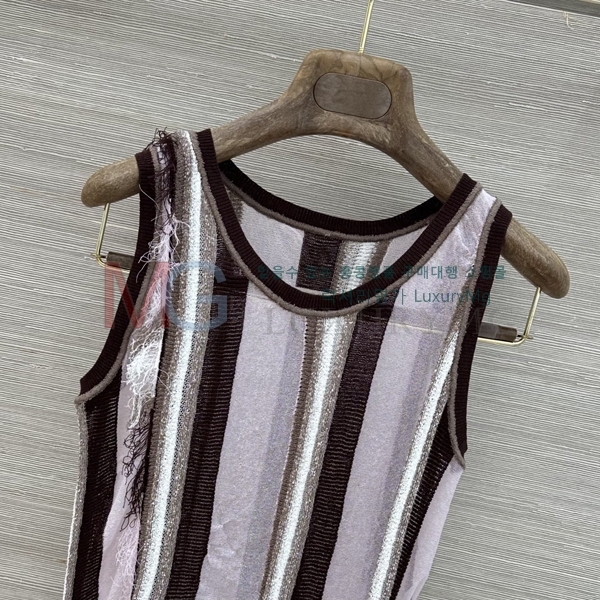 ���� �ο��� �μҸ� LOW244574-4