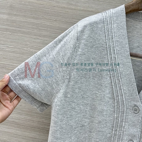 ���� ���ڷ� ��ġ�ڸ� ���� Ƽ���� ����� BC2346477-4