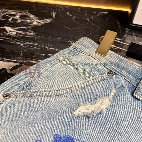 ���� ũ������ �ݹ��� 23436201-3