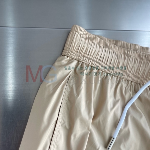 ���� ���ڷ� ��ġ�ڸ� �ݹ��� 23436426