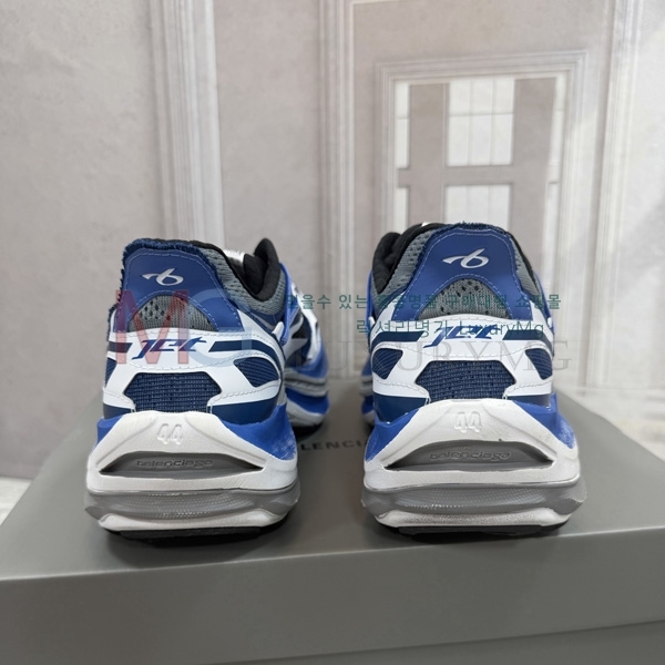 �������� �߷��þư� ����Ŀ�� BA800581-3