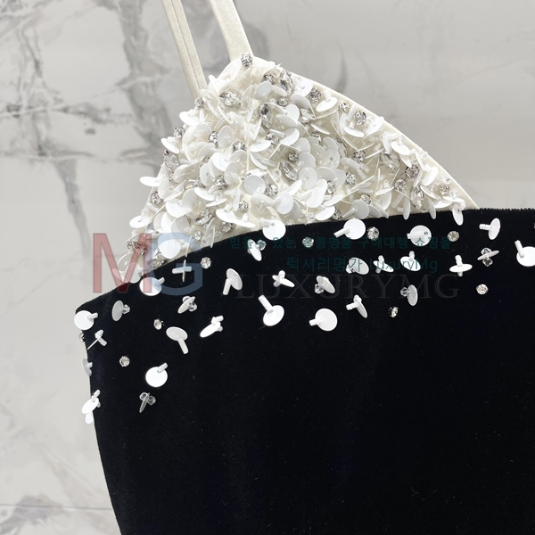 ���� �̿�̿� ���ǽ� MIU340232-17