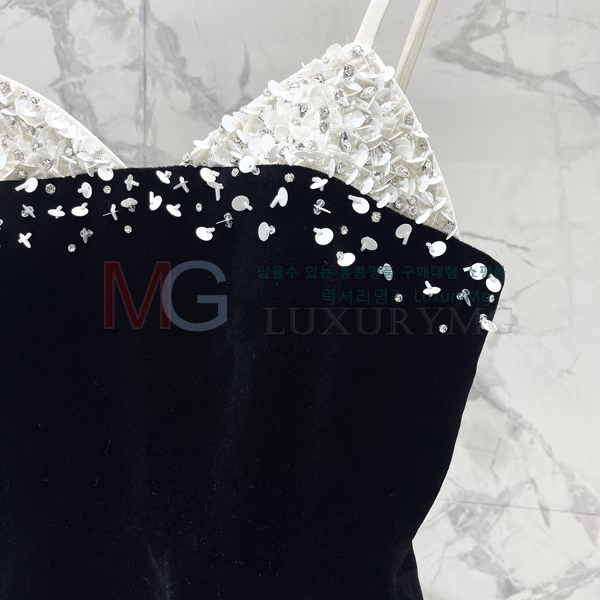 ���� �̿�̿� ���ǽ� MIU340232-17